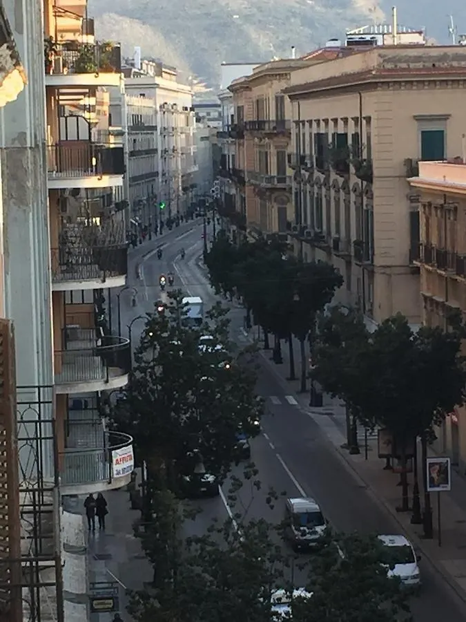 *** Bed & Breakfast Morfeo 2 Locazioni Turistiche Bed and Breakfast Palermo Italia